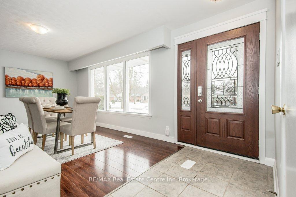 31 Sunnylea Crescent, Guelph, ON N1E 1W3