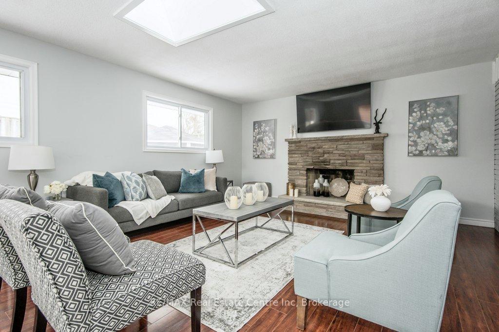 31 Sunnylea Crescent, Guelph, ON N1E 1W3