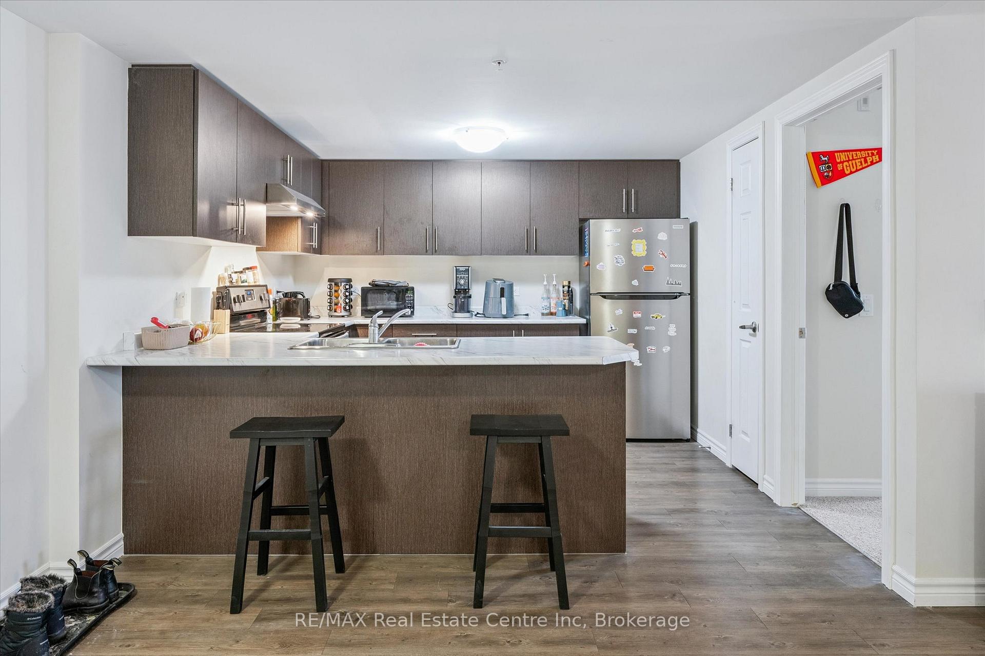 7 Kay Crescent 604, Guelph, ON N1L 0L9
