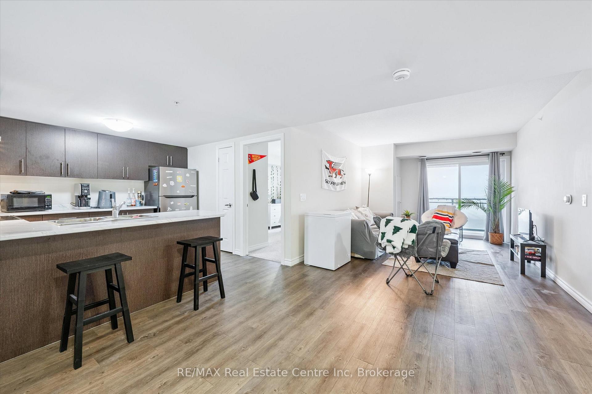 7 Kay Crescent 604, Guelph, ON N1L 0L9