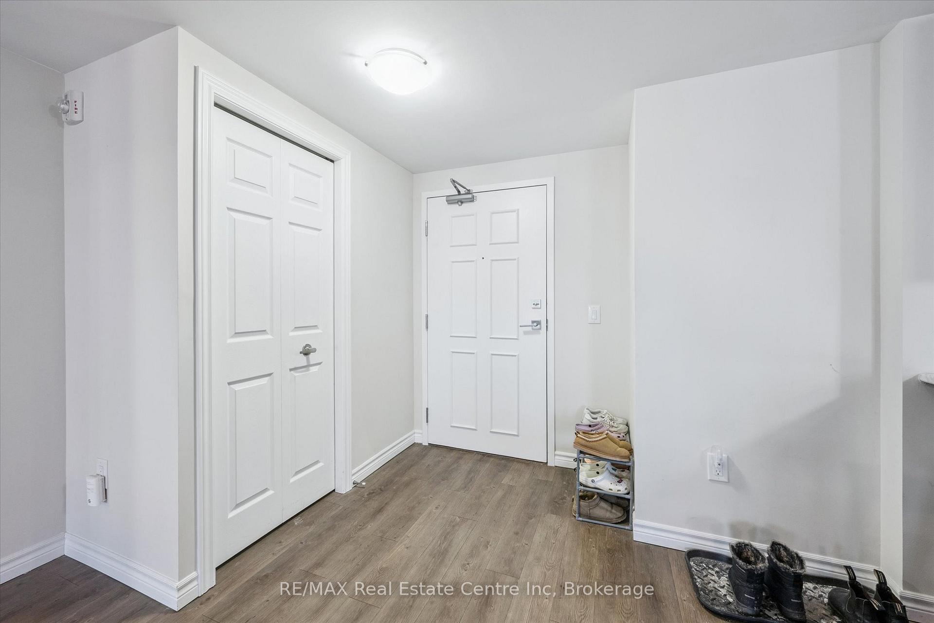 7 Kay Crescent 604, Guelph, ON N1L 0L9