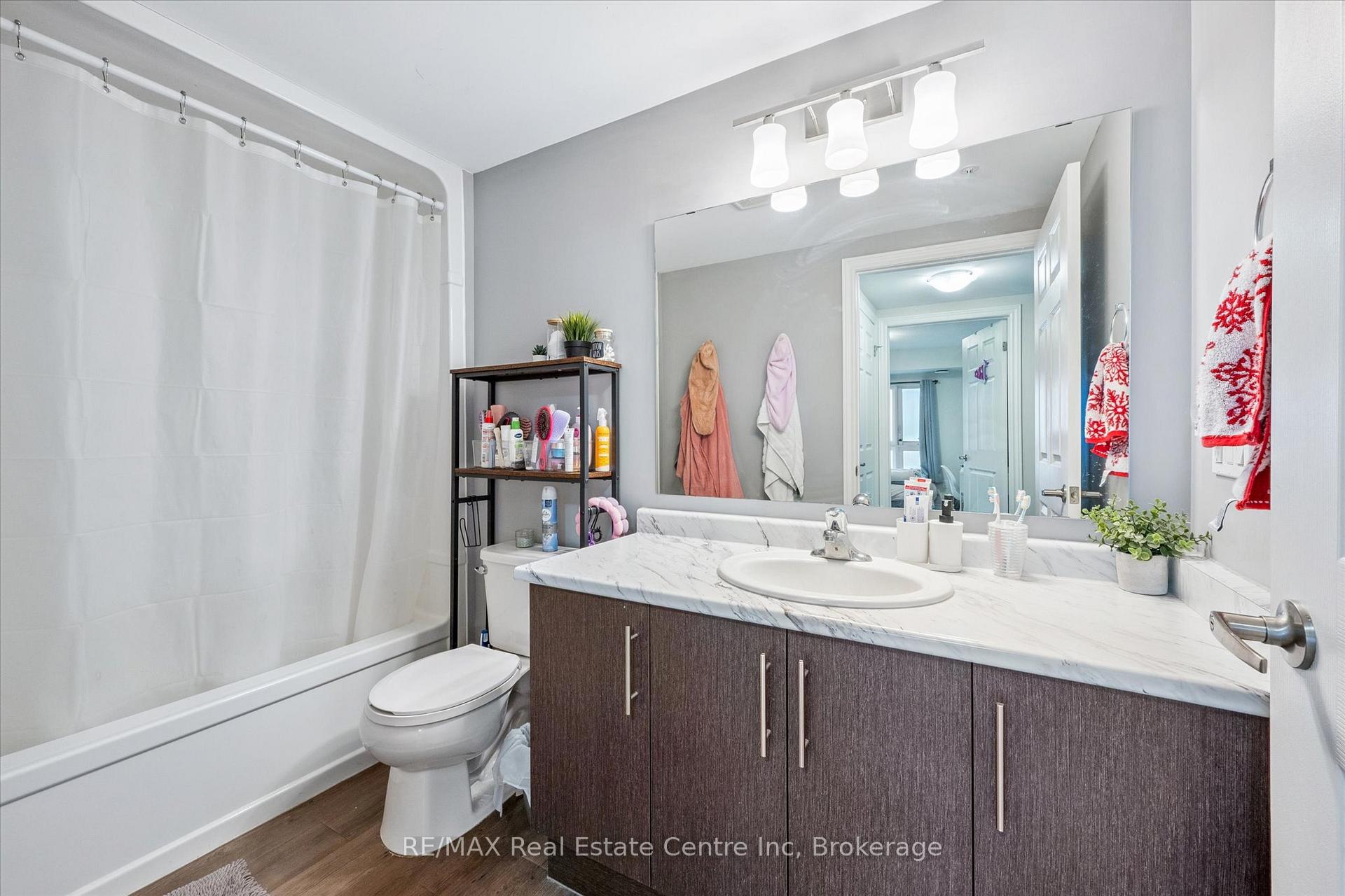 7 Kay Crescent 604, Guelph, ON N1L 0L9