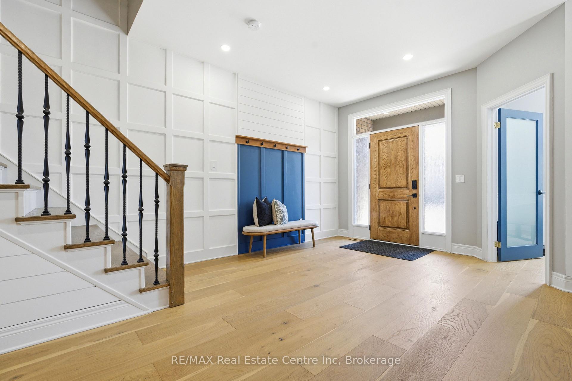 102 Kortright Road E