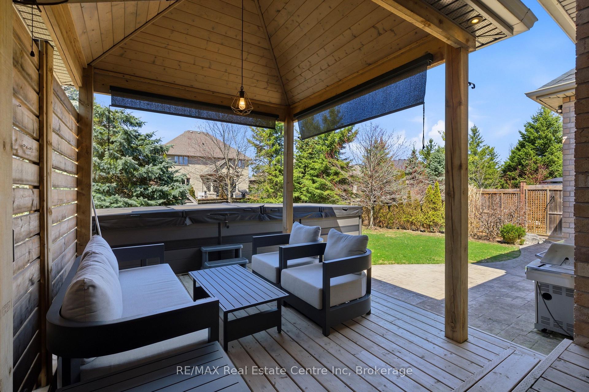 102 Kortright Road E