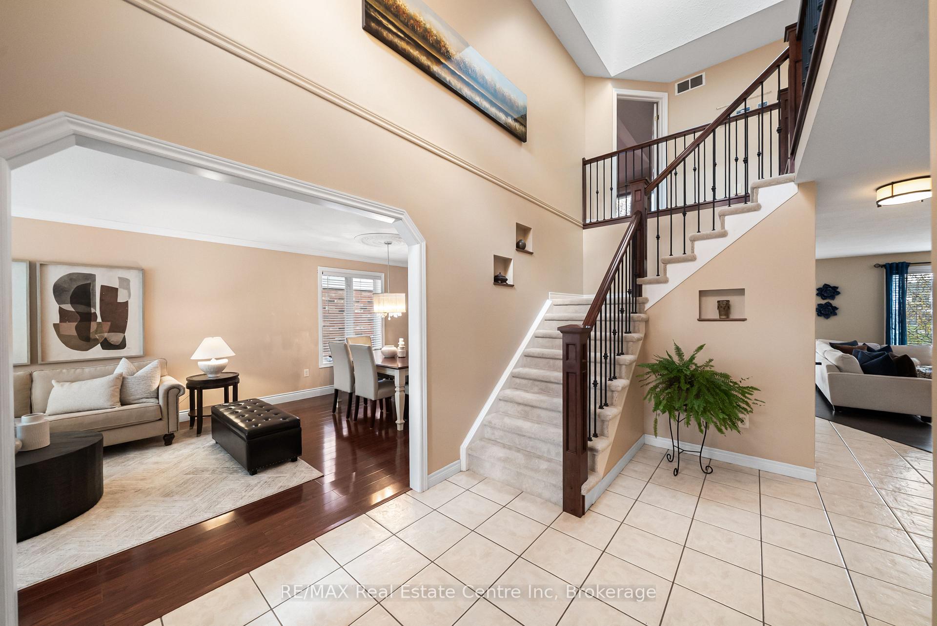 6 Jean Anderson Crescent