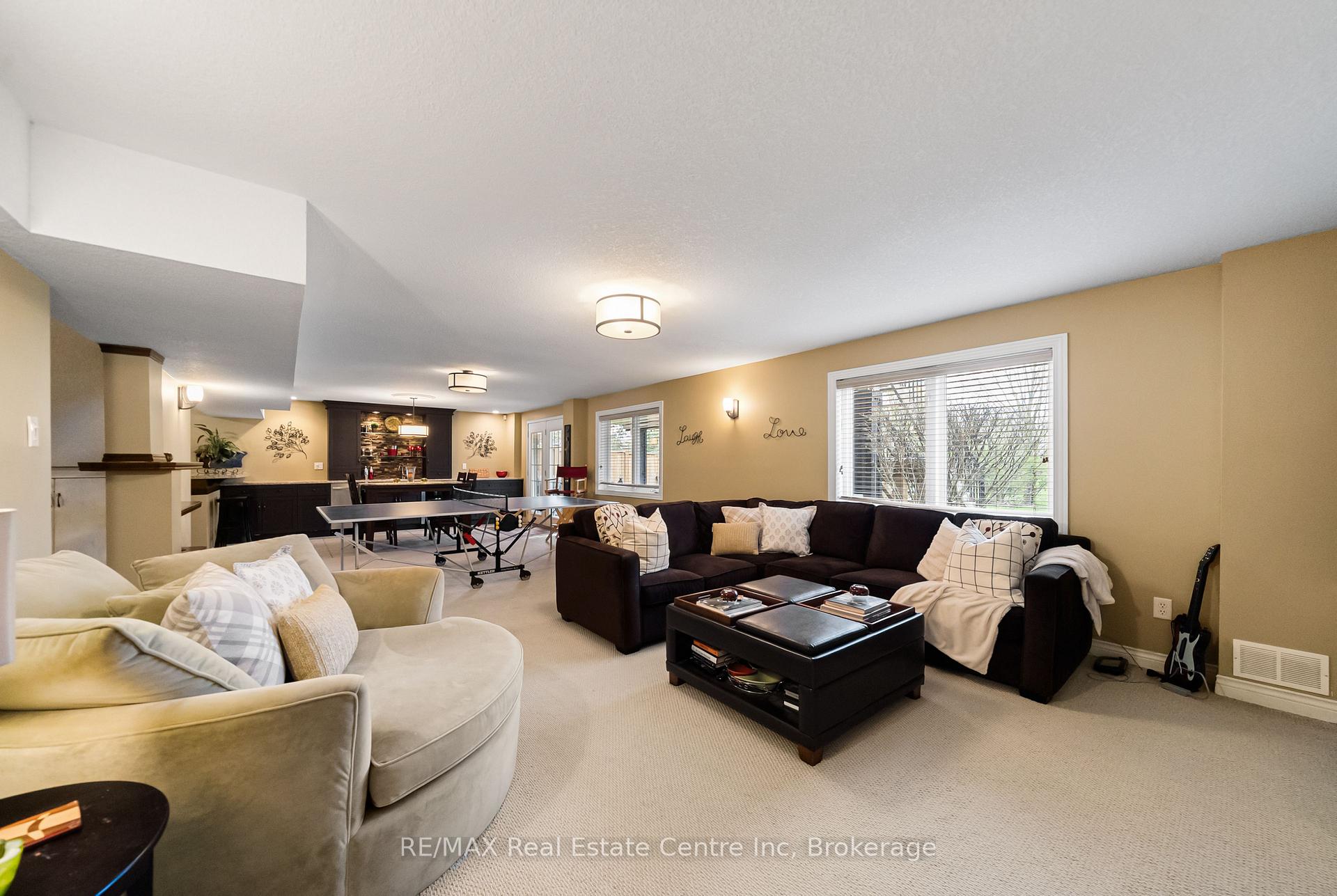 6 Jean Anderson Crescent