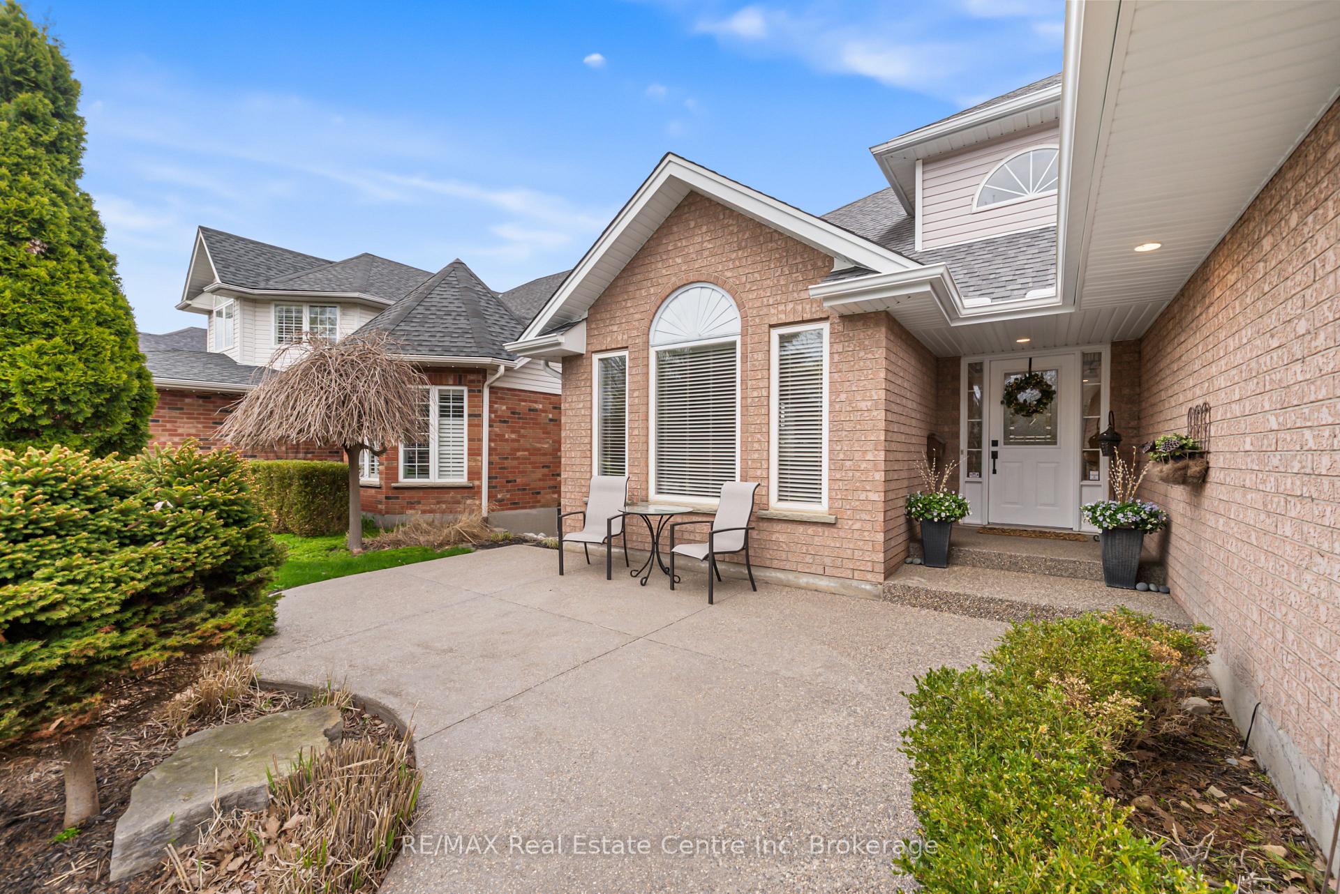 6 Jean Anderson Crescent