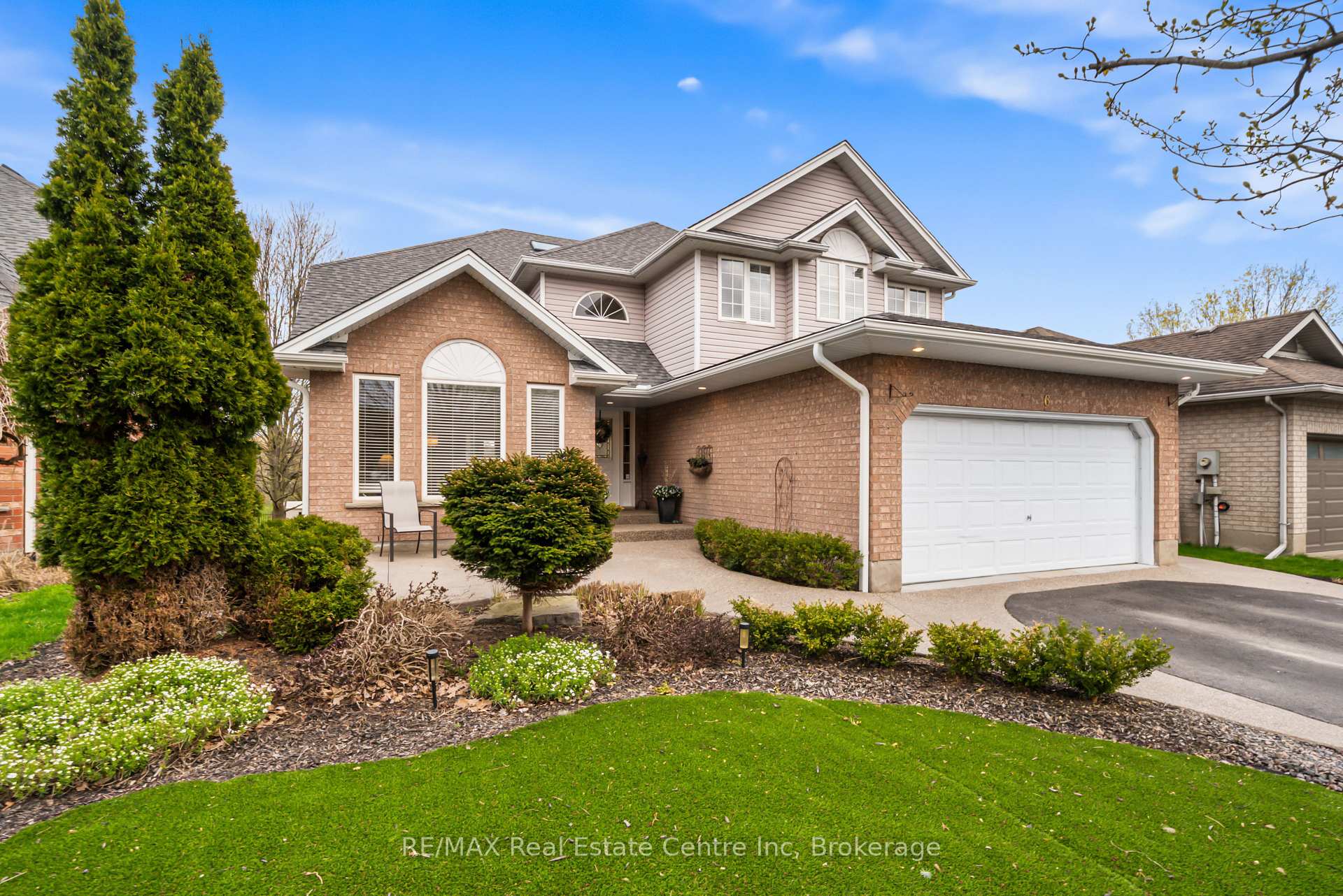 6 Jean Anderson Crescent