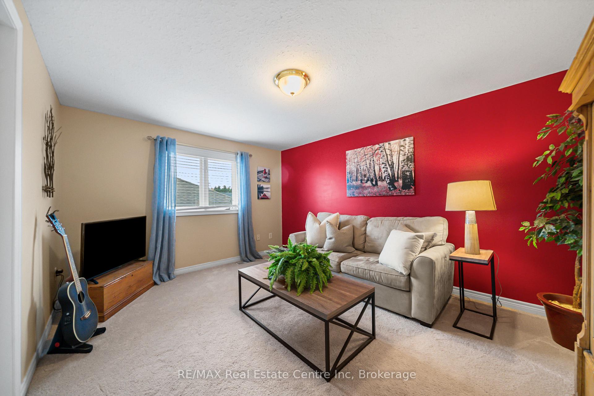 6 Jean Anderson Crescent