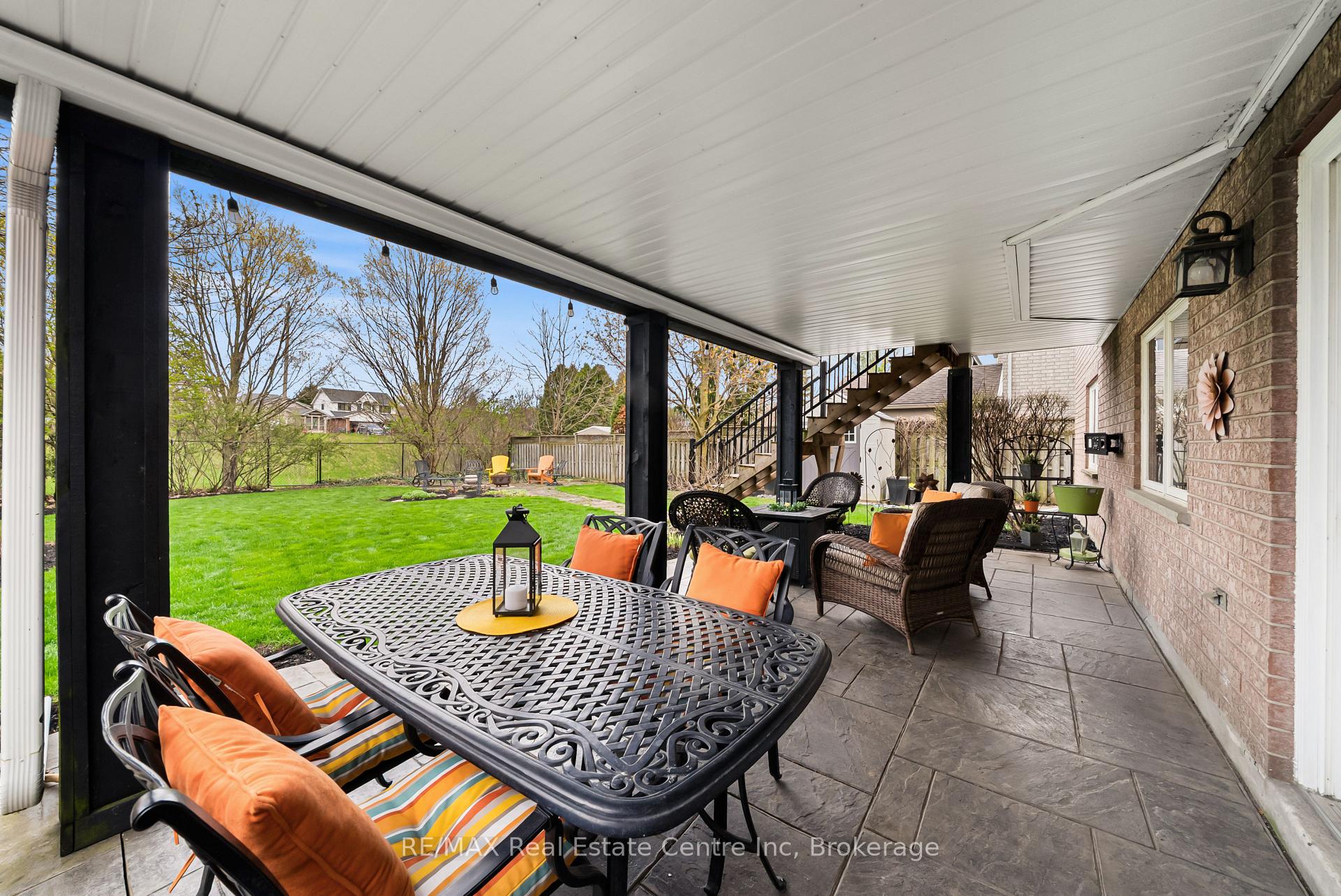 6 Jean Anderson Crescent