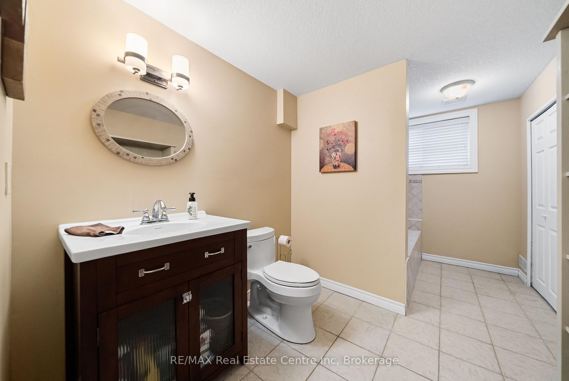 6 Jean Anderson Crescent