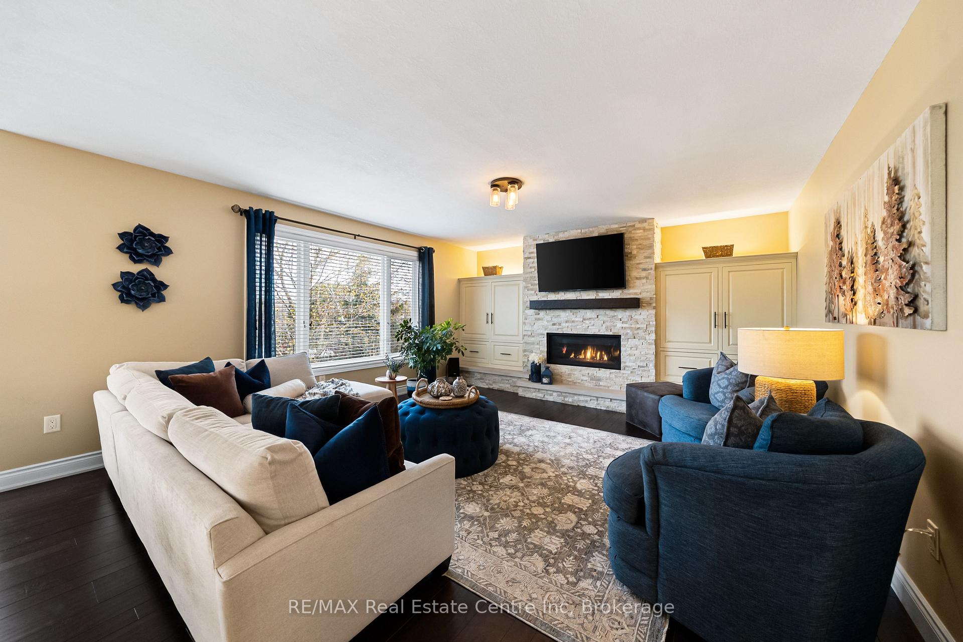 6 Jean Anderson Crescent