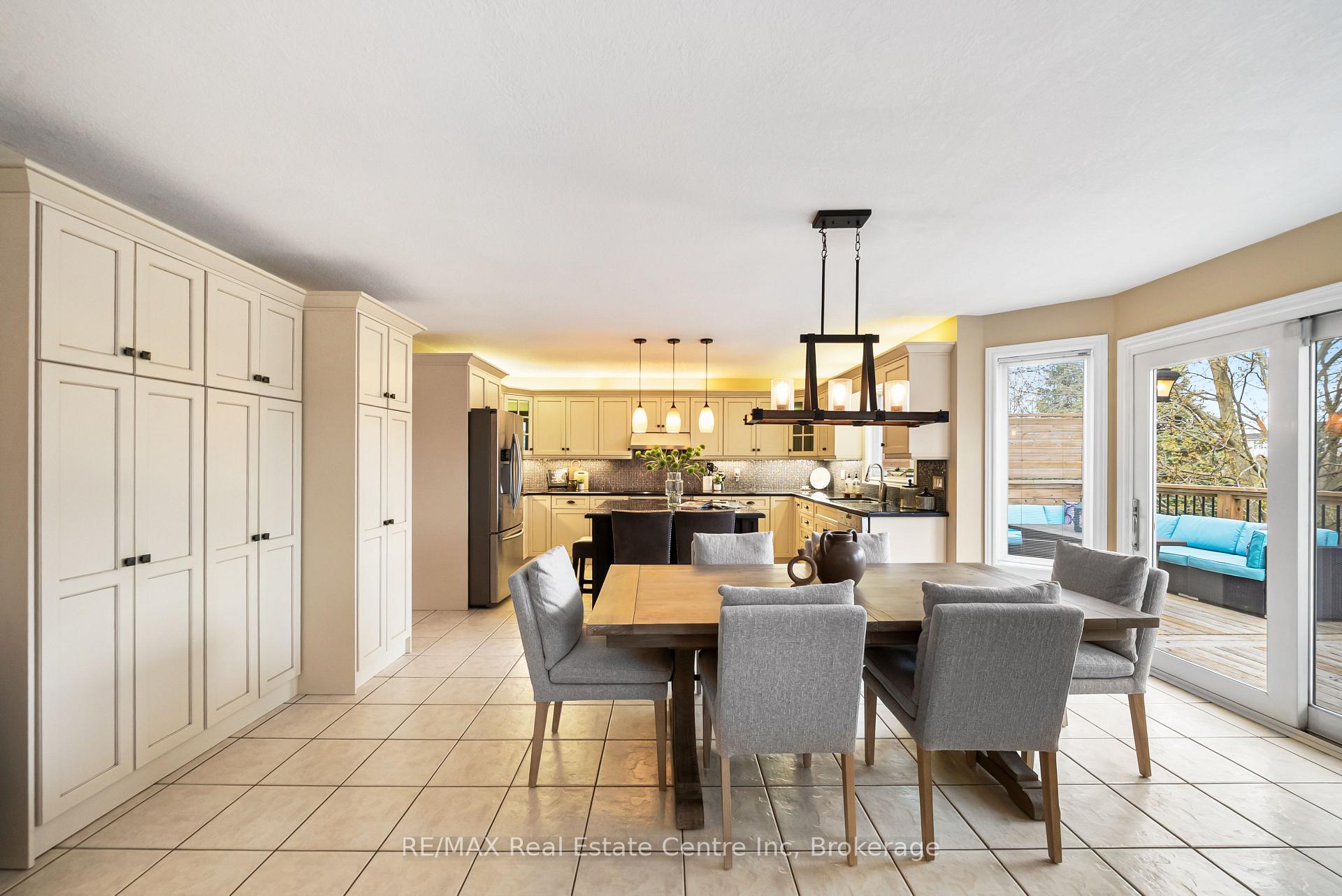 6 Jean Anderson Crescent