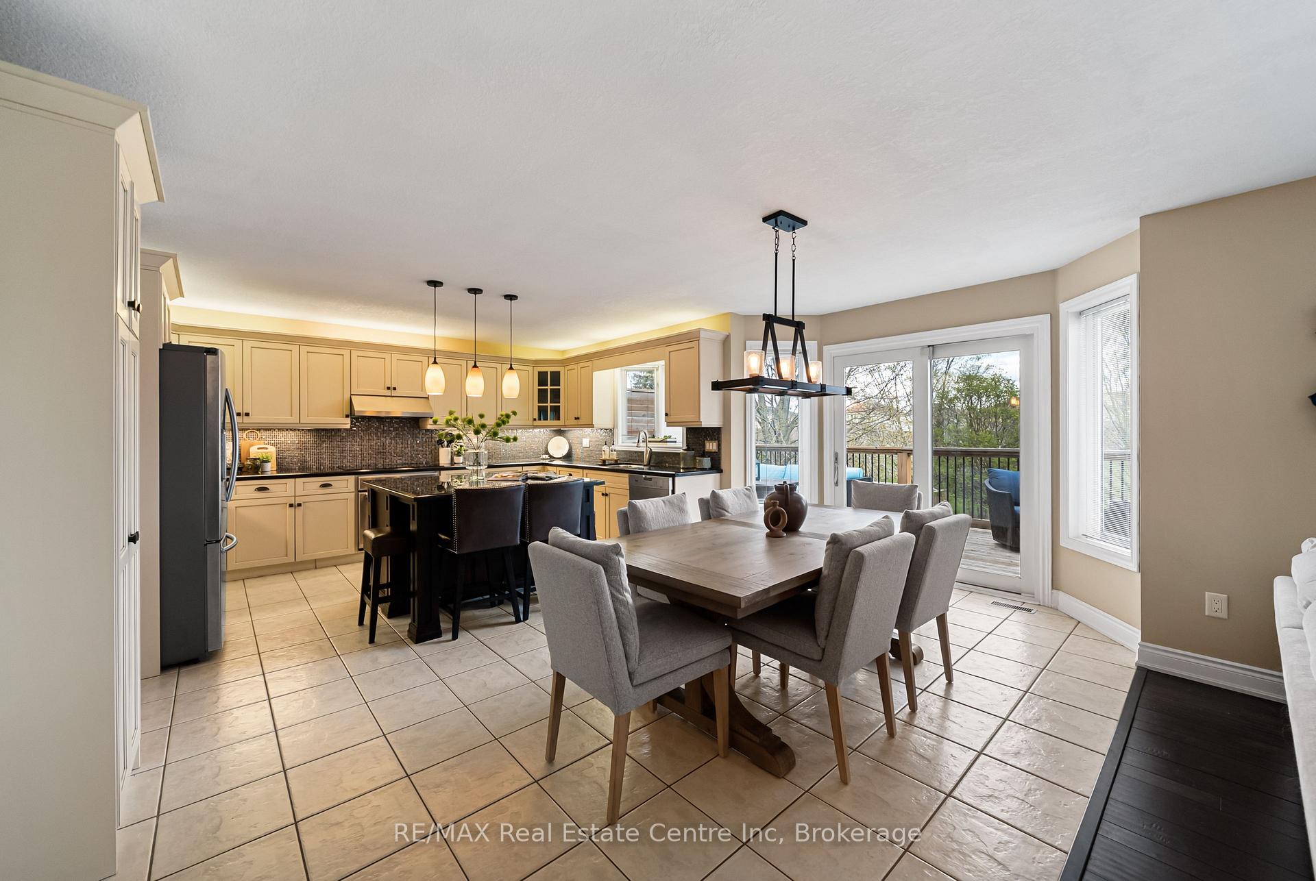 6 Jean Anderson Crescent