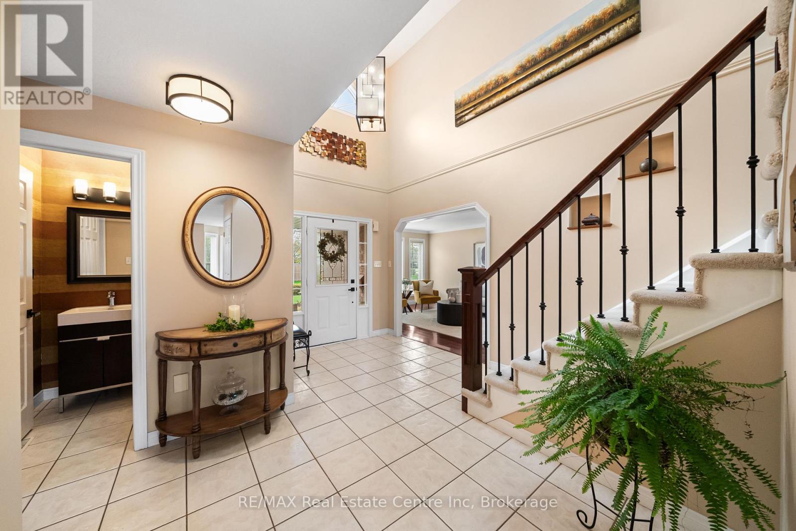 6 JEAN ANDERSON CRESCENT