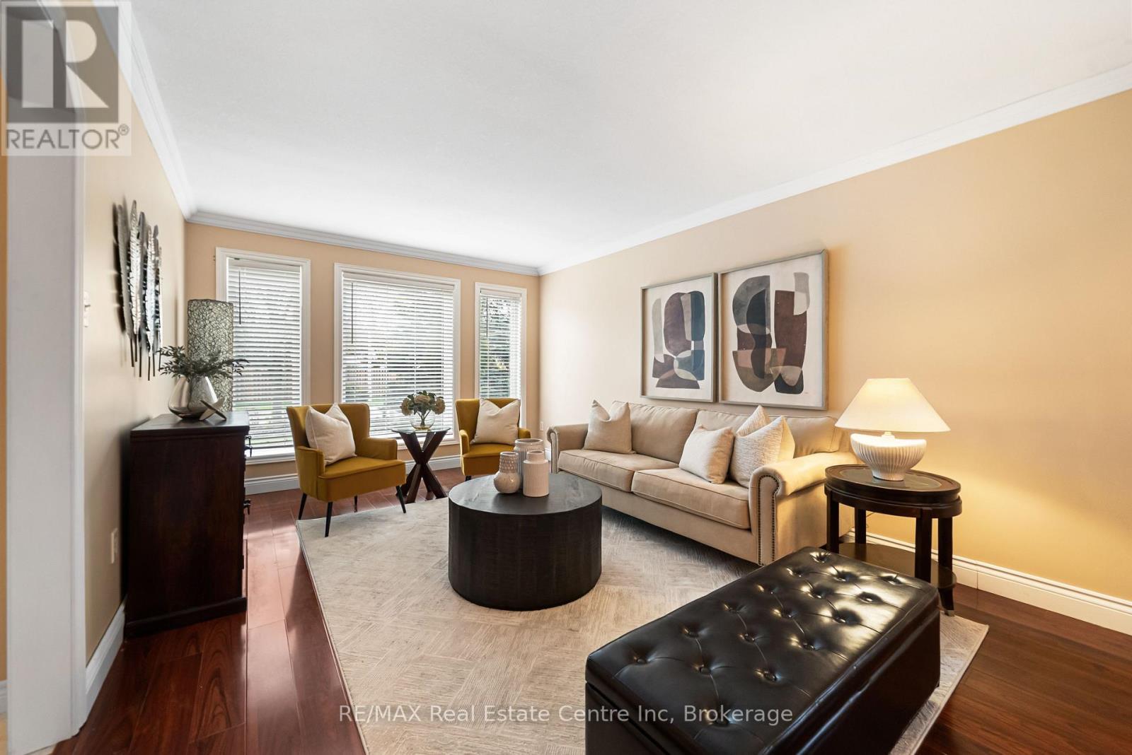 6 JEAN ANDERSON CRESCENT