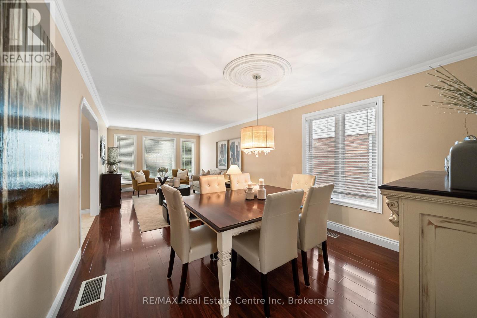 6 JEAN ANDERSON CRESCENT
