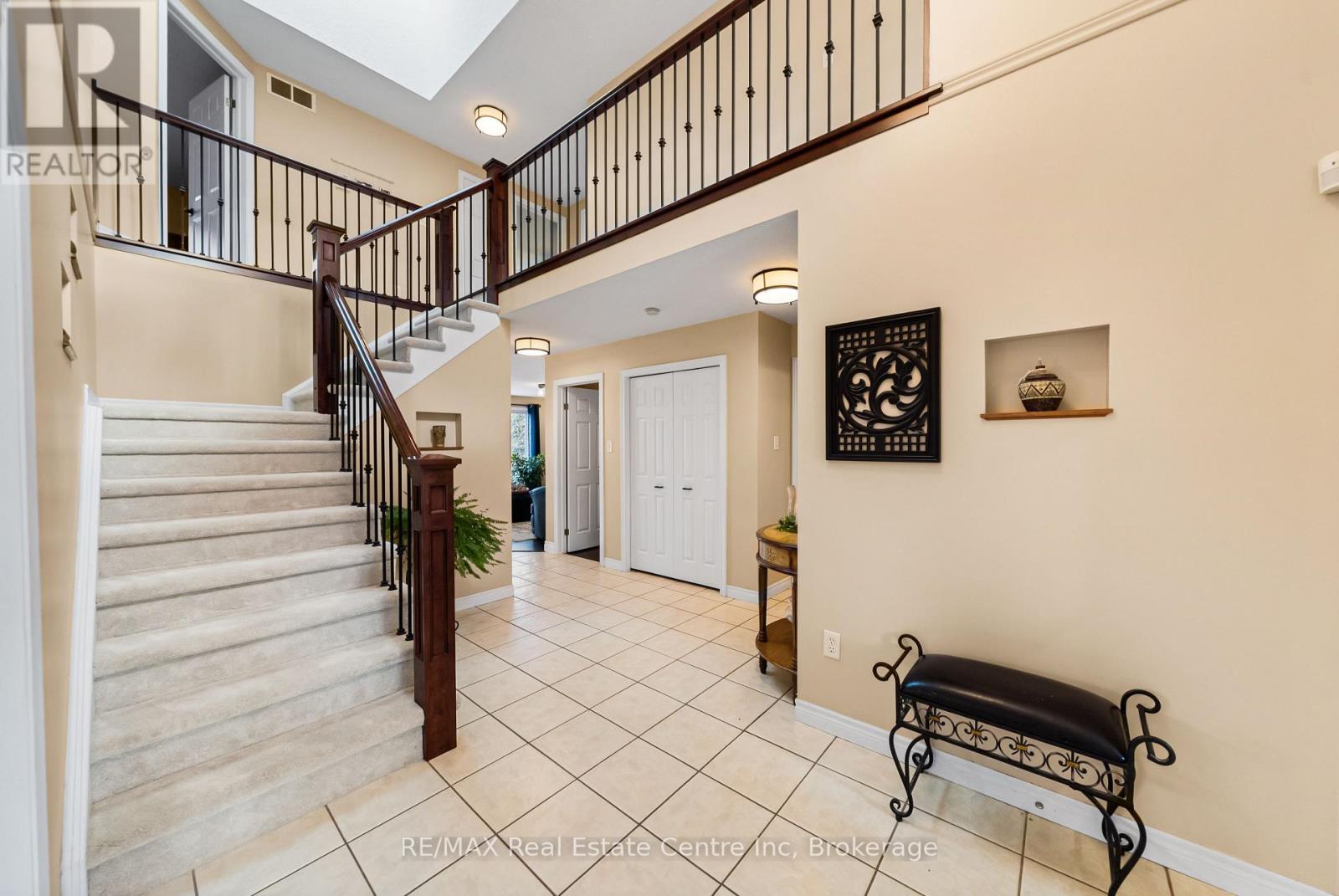 6 JEAN ANDERSON CRESCENT