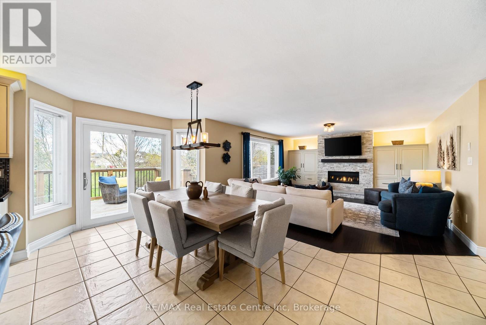 6 JEAN ANDERSON CRESCENT