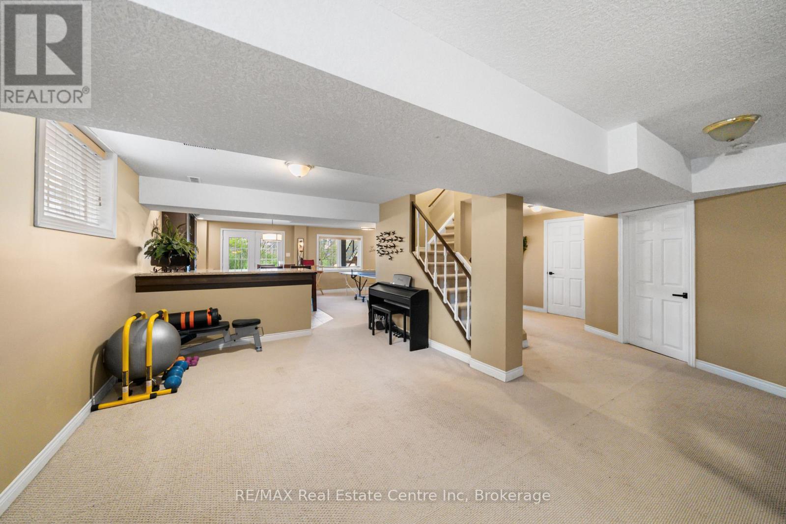 6 JEAN ANDERSON CRESCENT