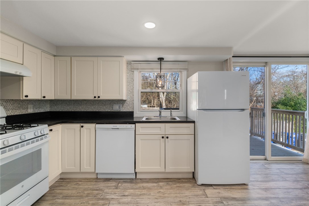 99 Cove Street 101