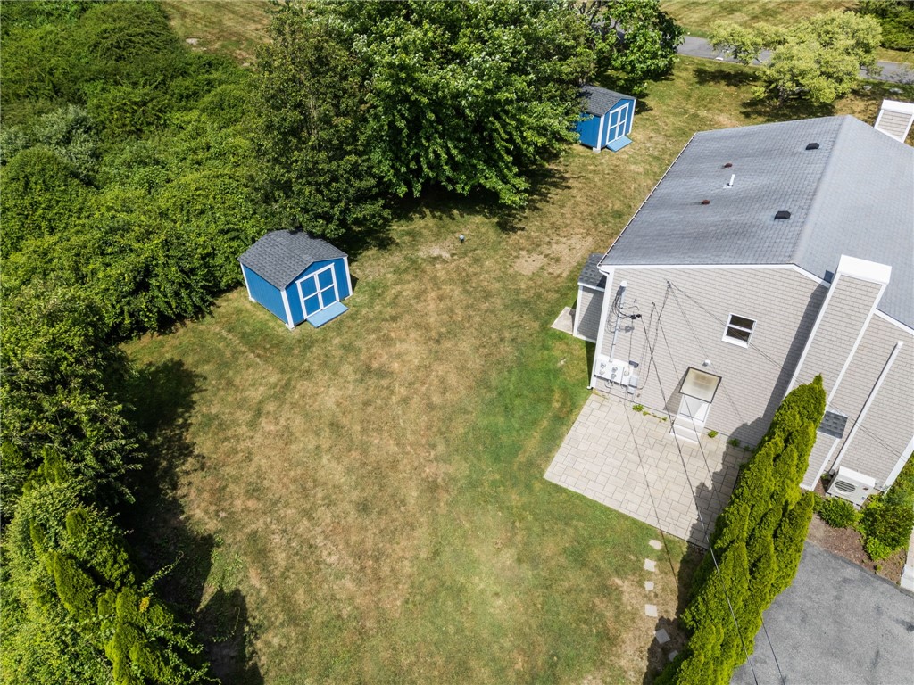 476 Green End Avenue