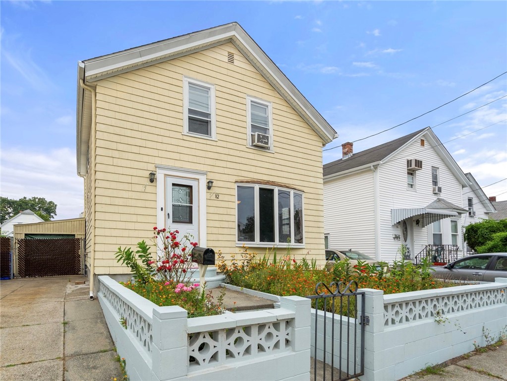 82 Ivy Street