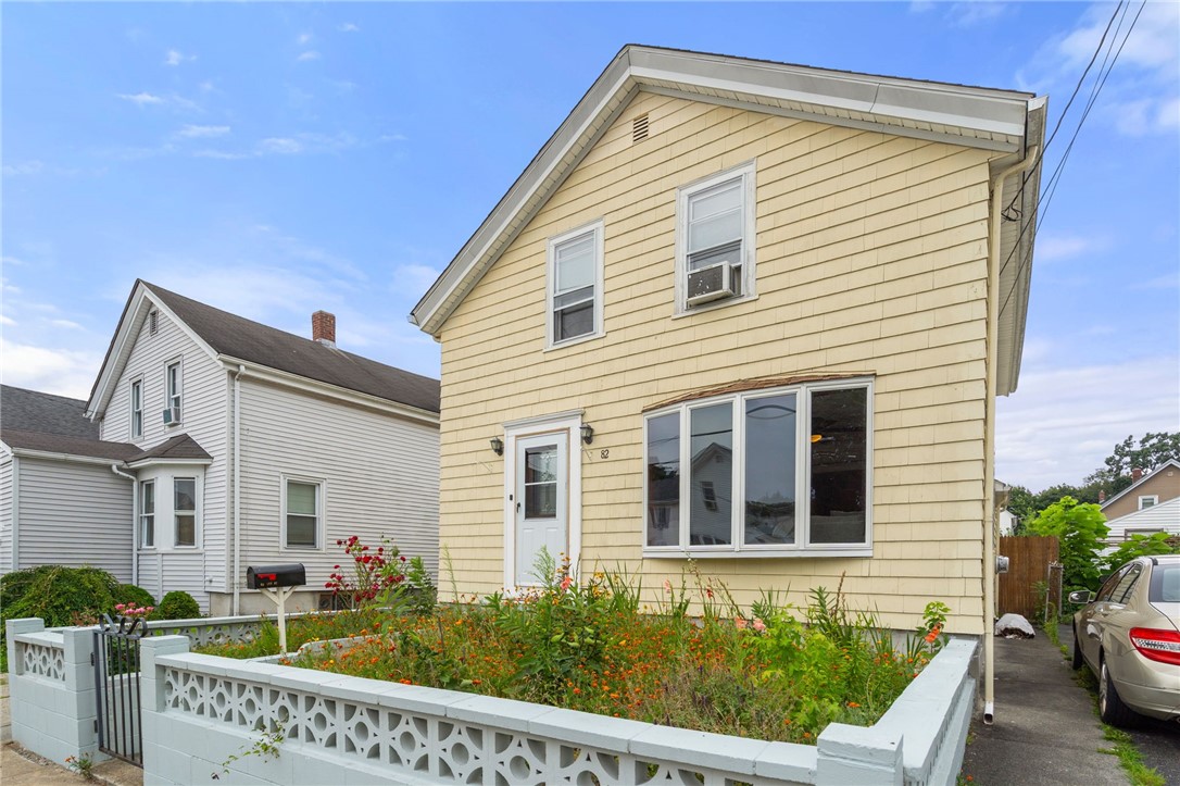 82 Ivy Street