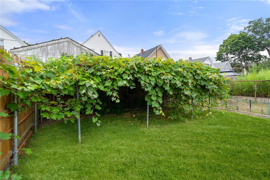 82 Ivy Street