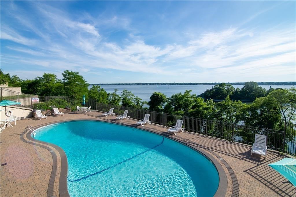 23 Bullocks Point Avenue 4A