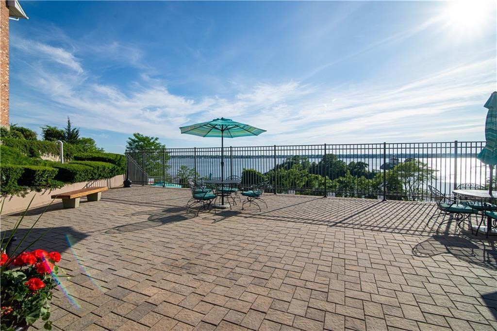 23 Bullocks Point Avenue 4A