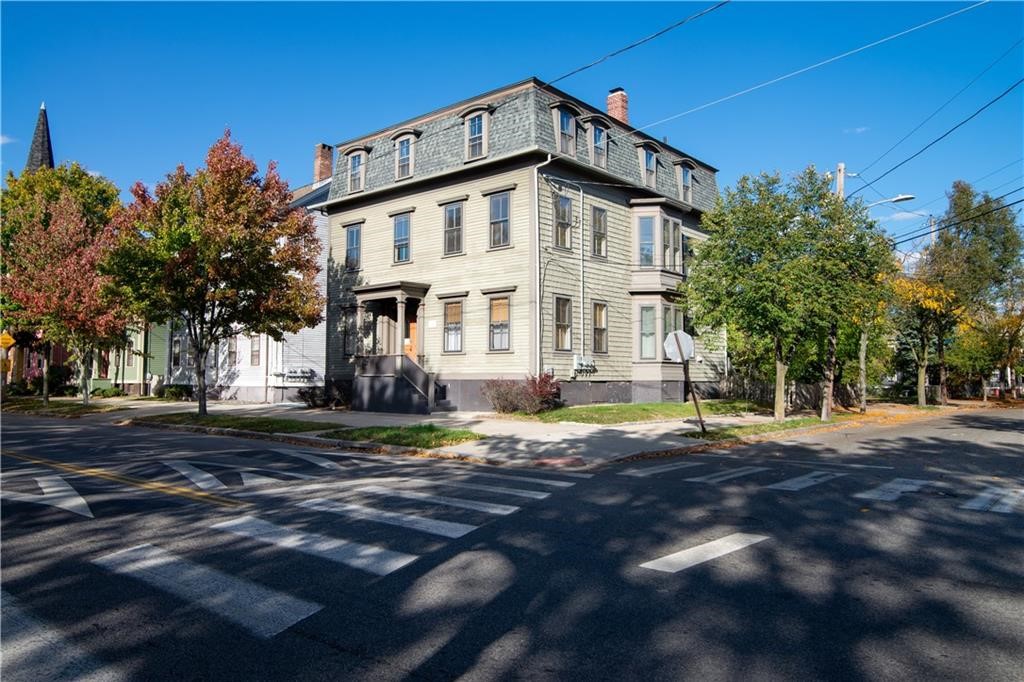 68 Dexter Street 1