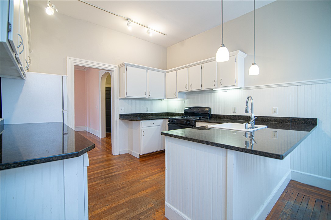 68 Dexter Street 1