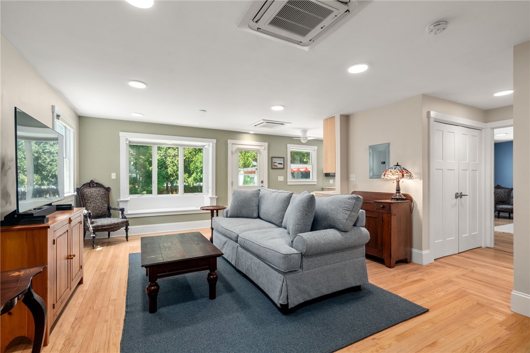 147 Riverside Drive