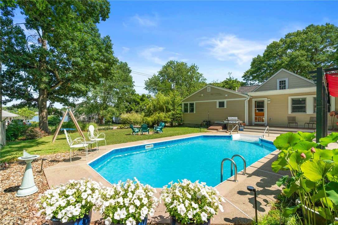 147 Riverside Drive