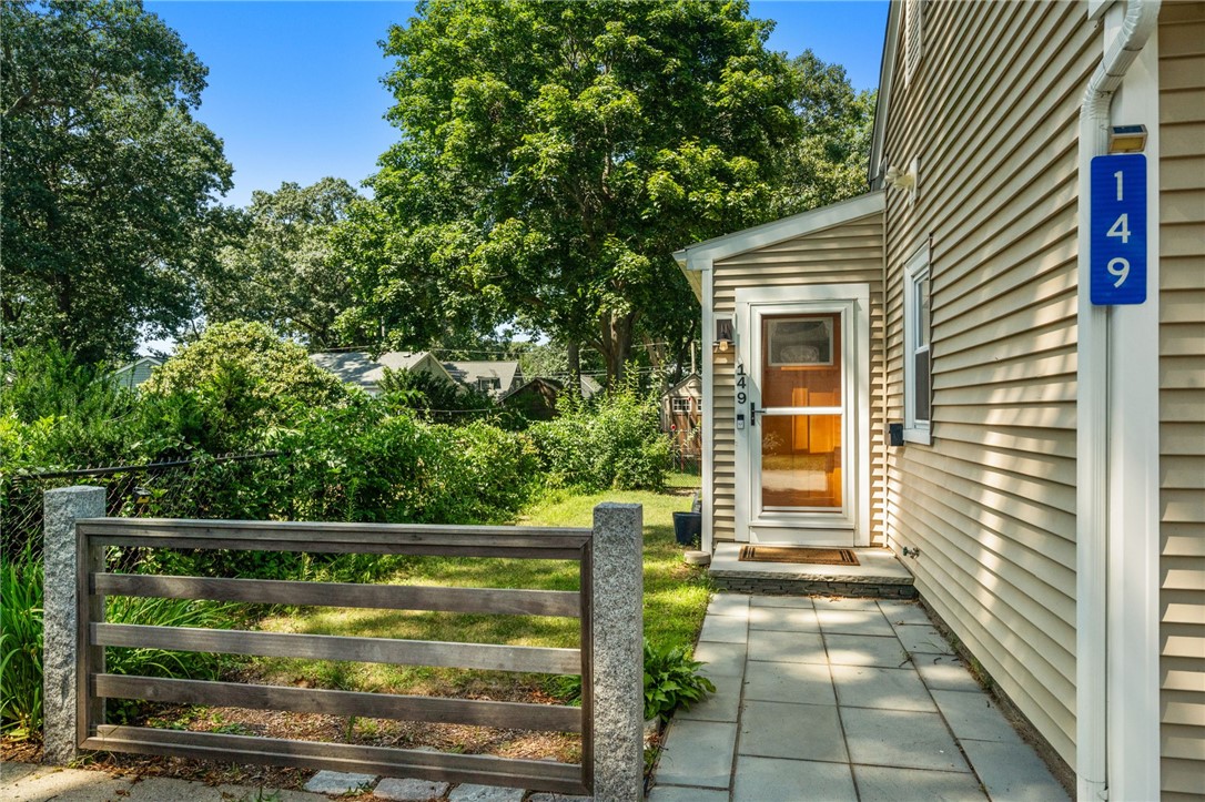 147 Riverside Drive
