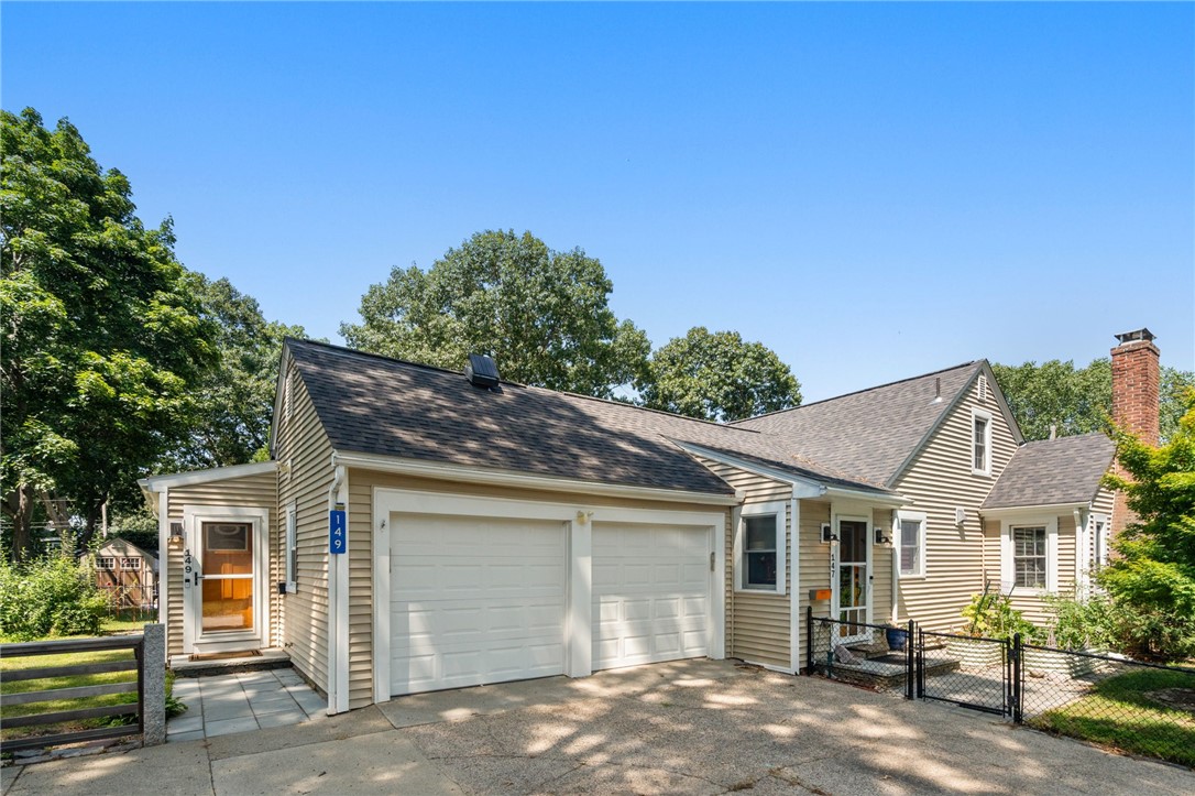 147 Riverside Drive