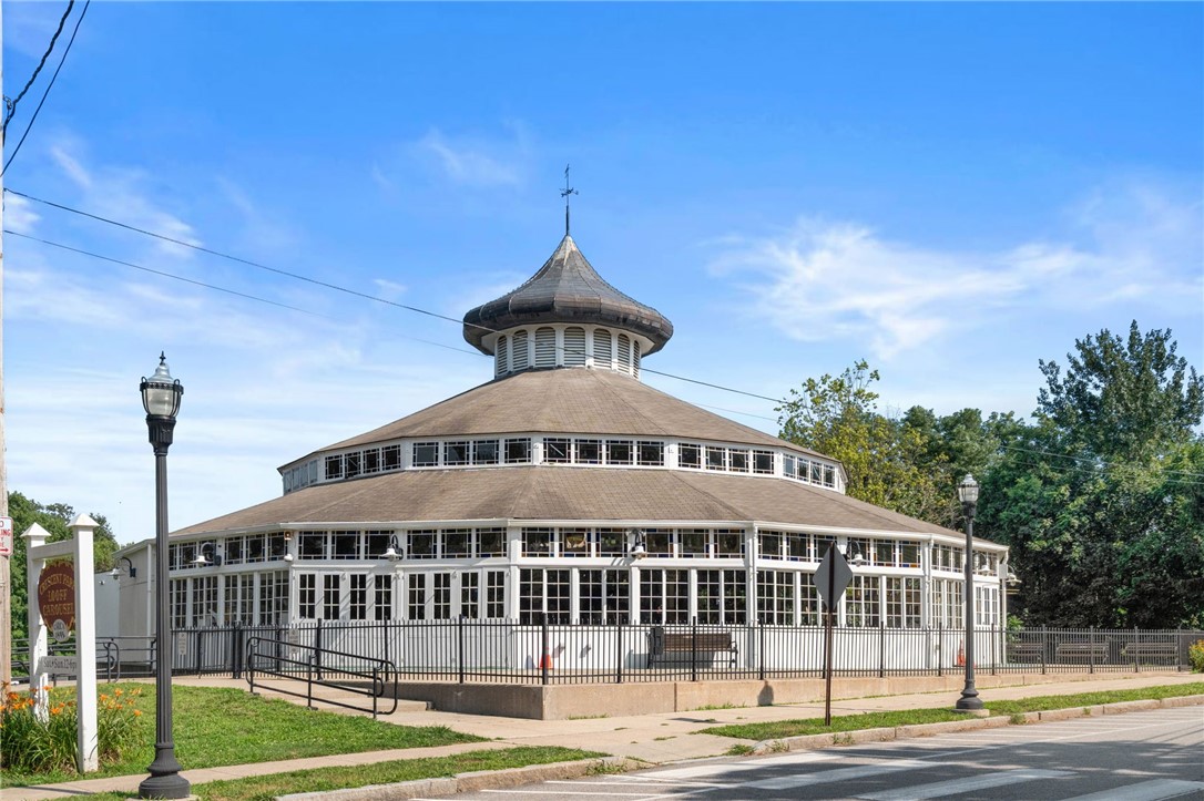147 Riverside Drive
