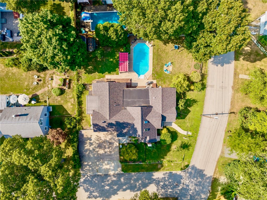 147 Riverside Drive