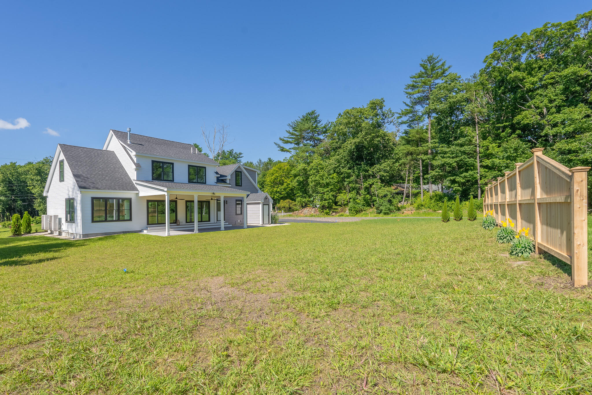 26 Captain Thomas Road