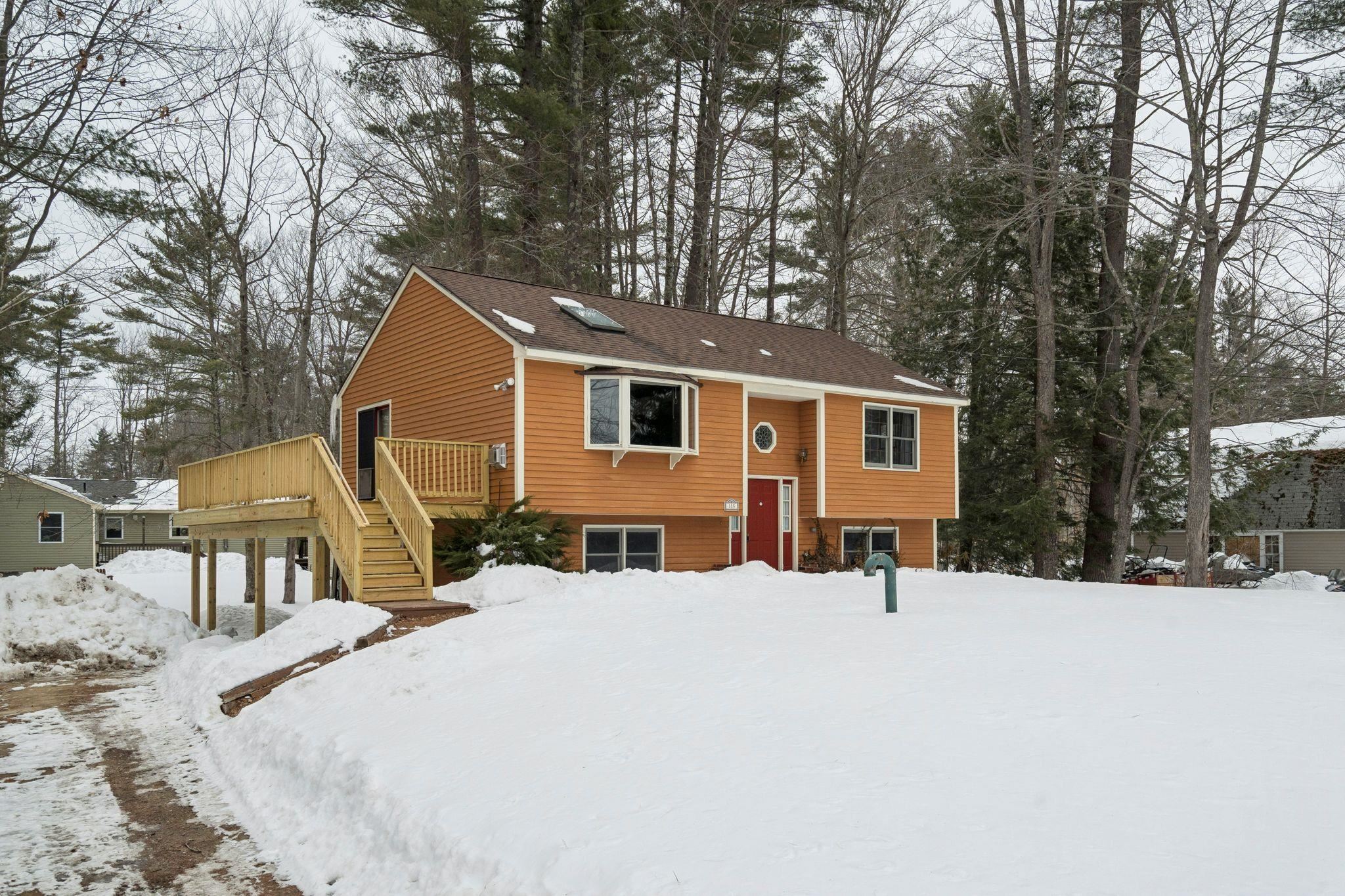 115 Lakeshore Drive