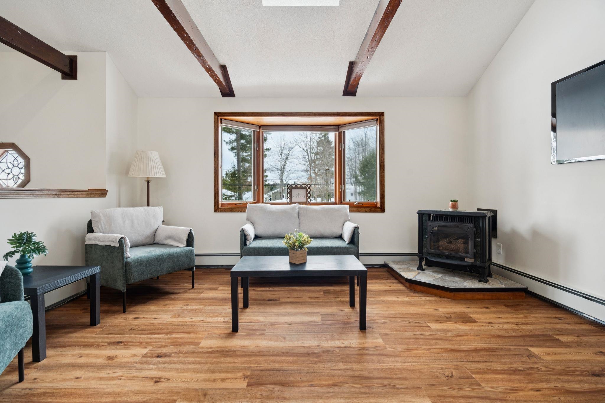 115 Lakeshore Drive