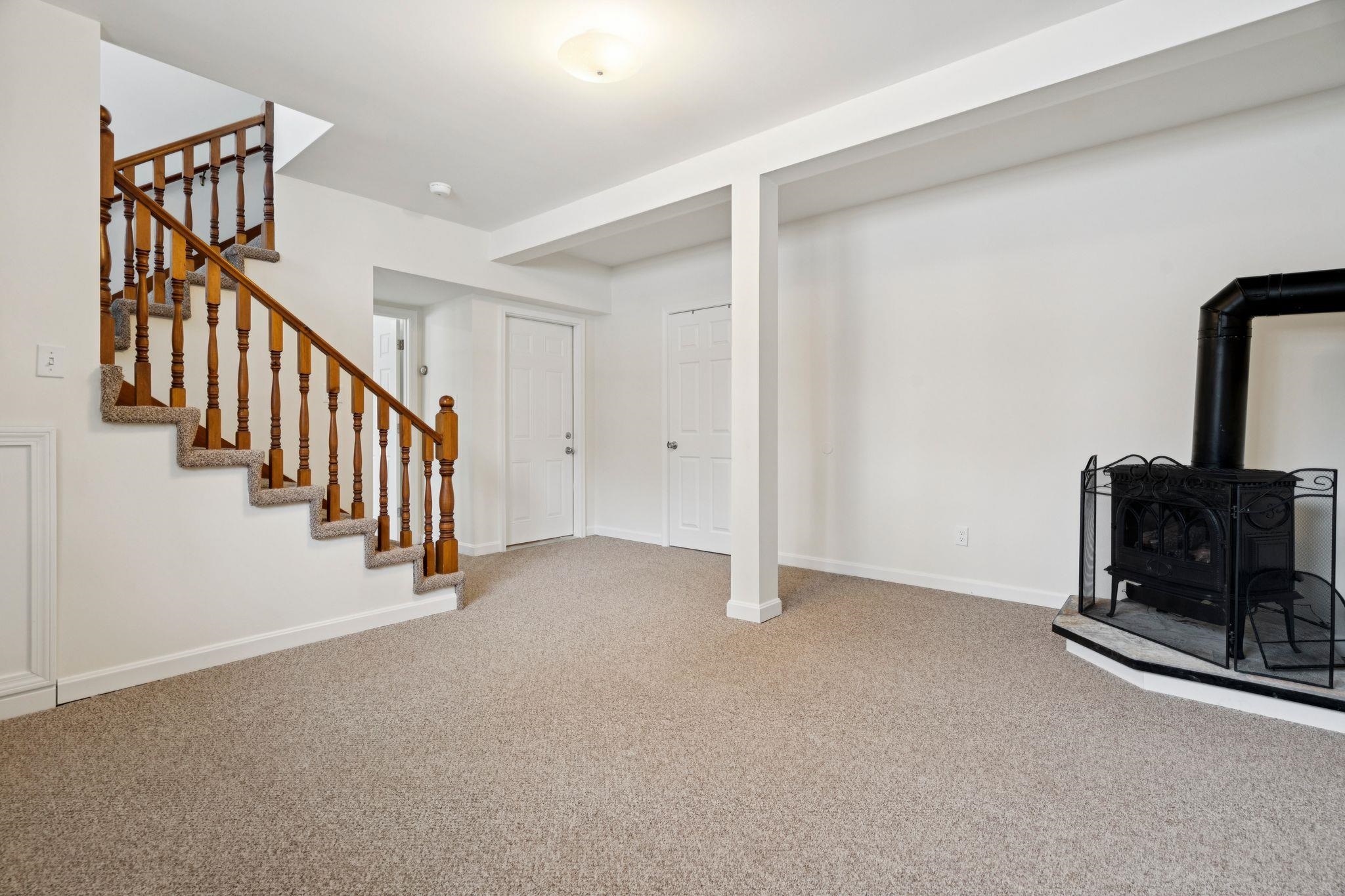 115 Lakeshore Drive