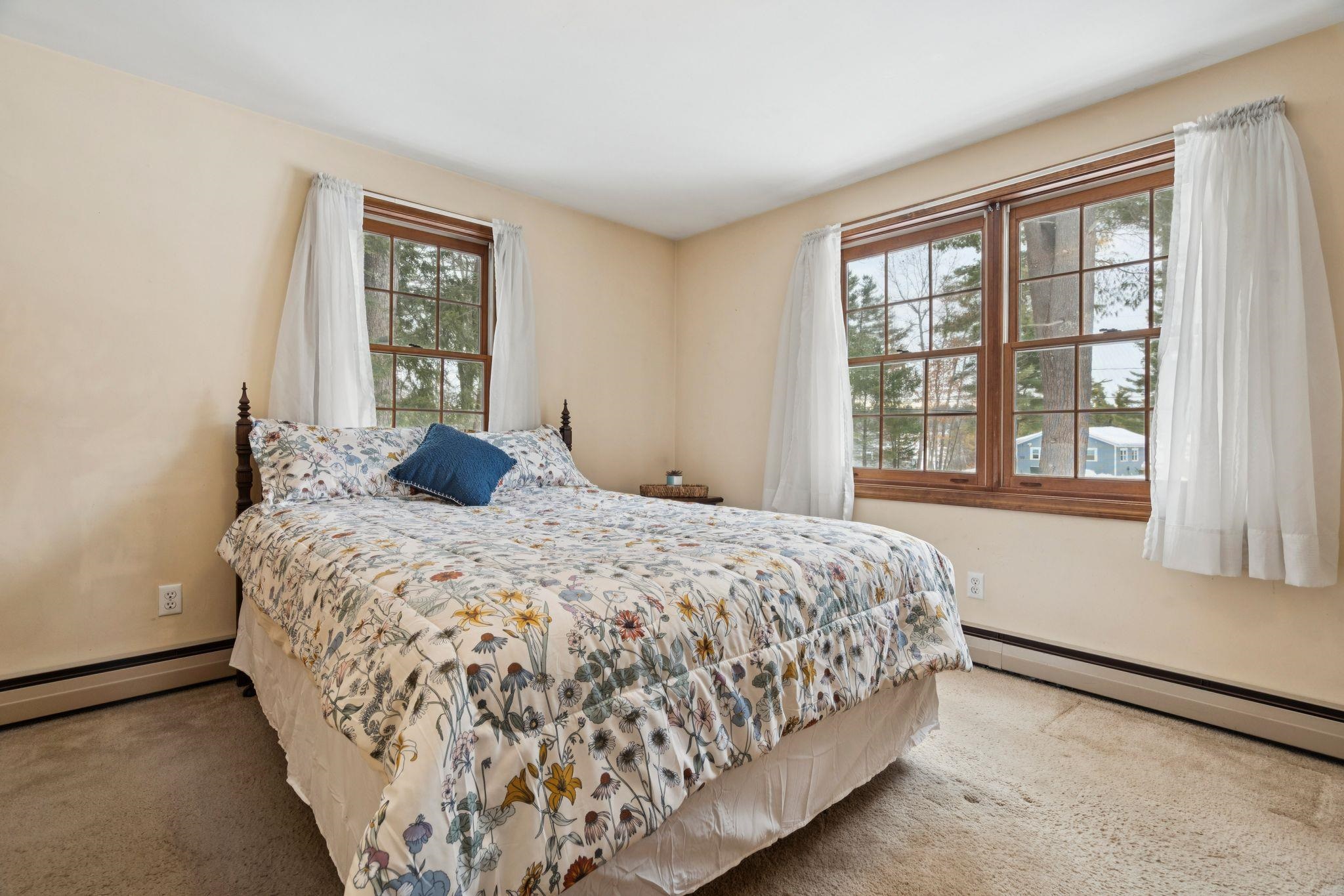115 Lakeshore Drive