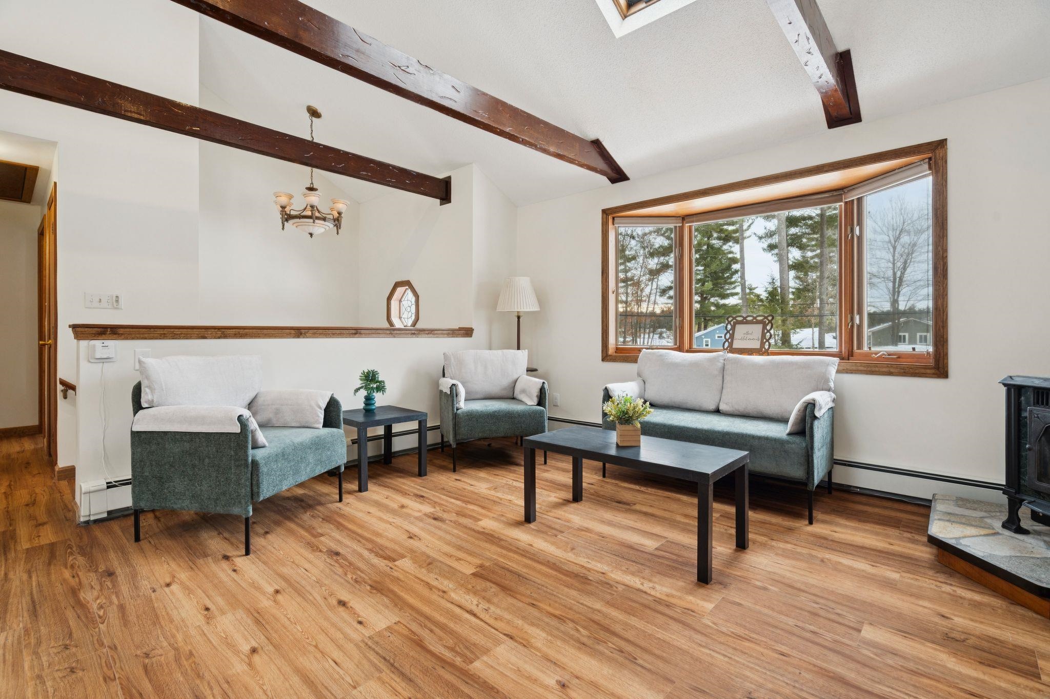 115 Lakeshore Drive