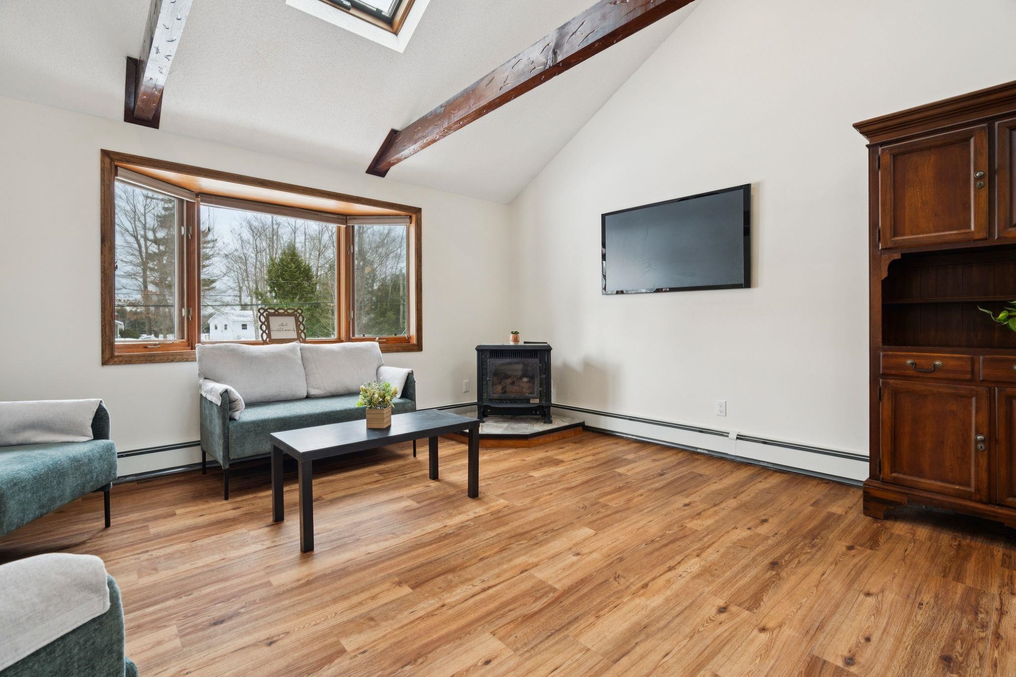 115 Lakeshore Drive