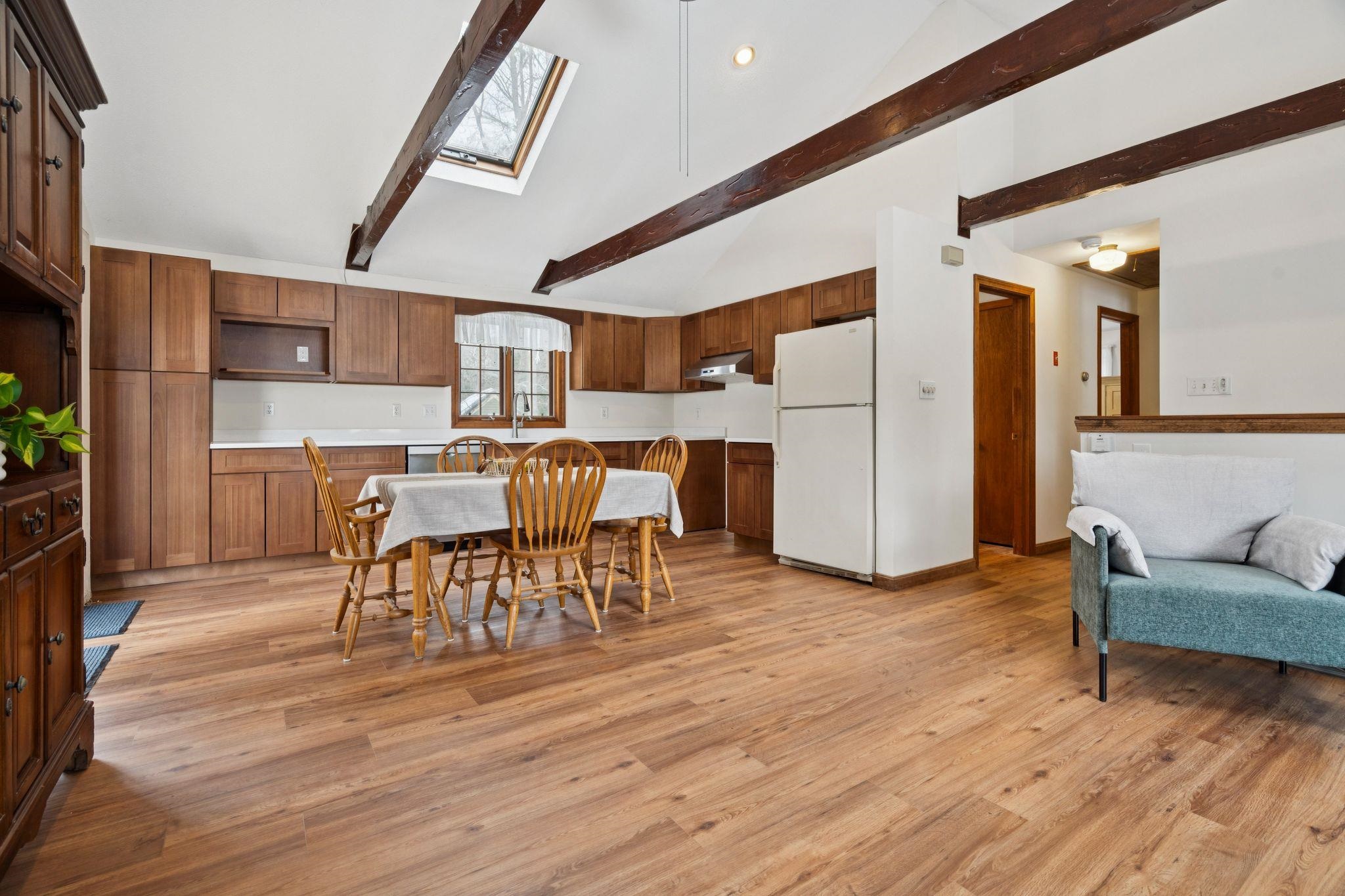 115 Lakeshore Drive