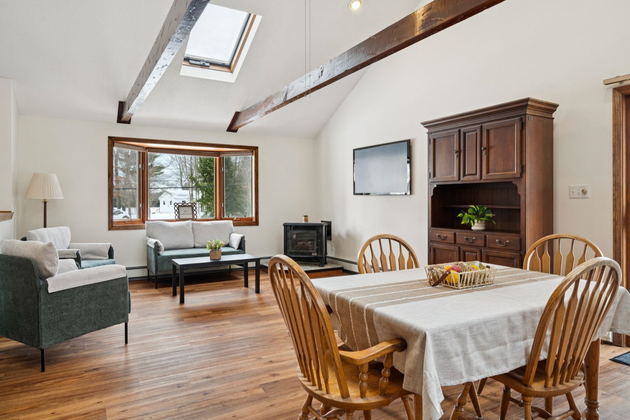 115 Lakeshore Drive