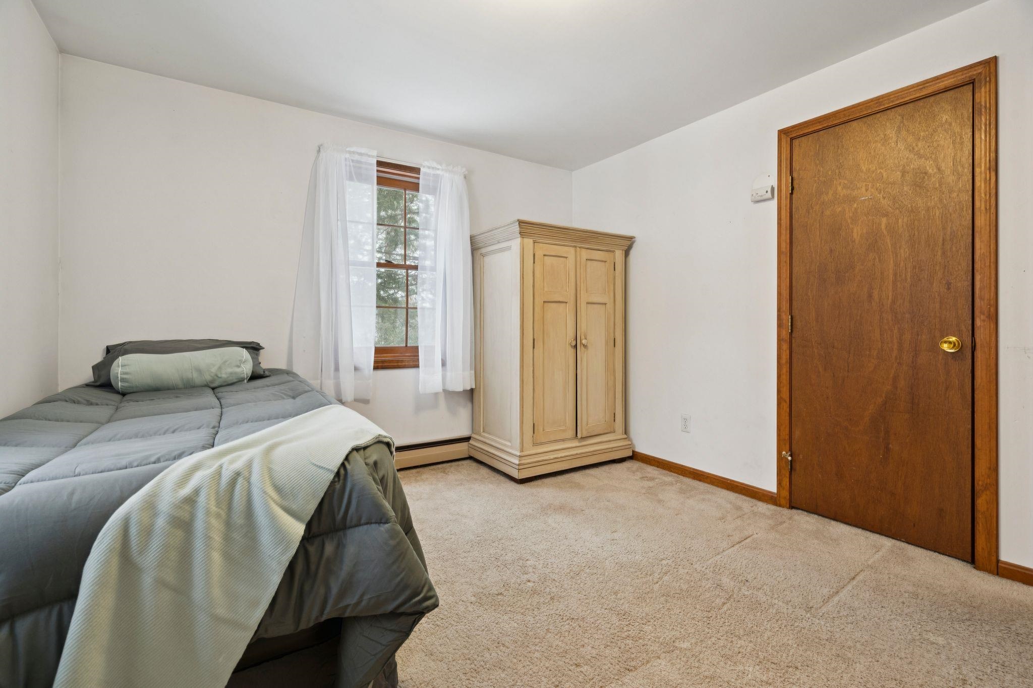 115 Lakeshore Drive