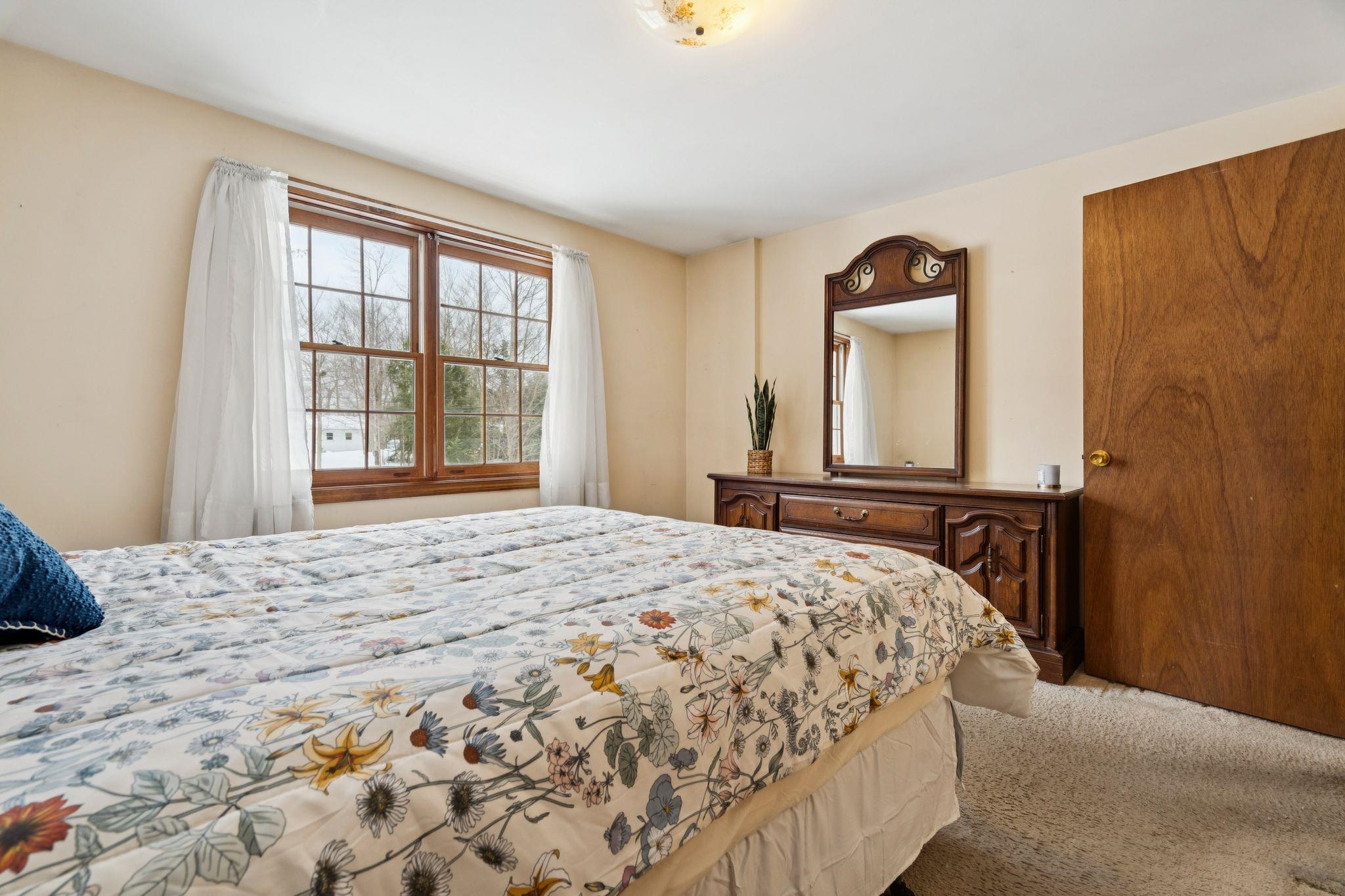 115 Lakeshore Drive
